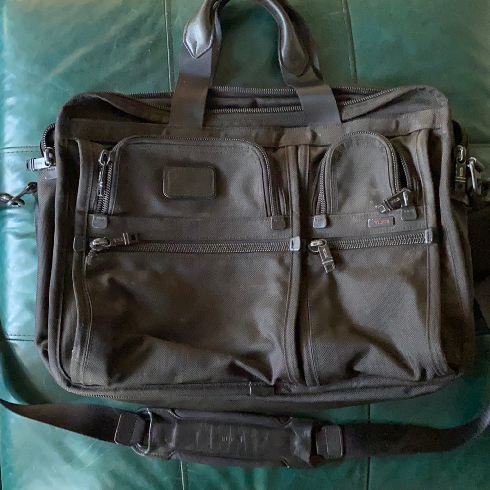 Tumi Alpha Expandable Brief Case Laptop Bag Black